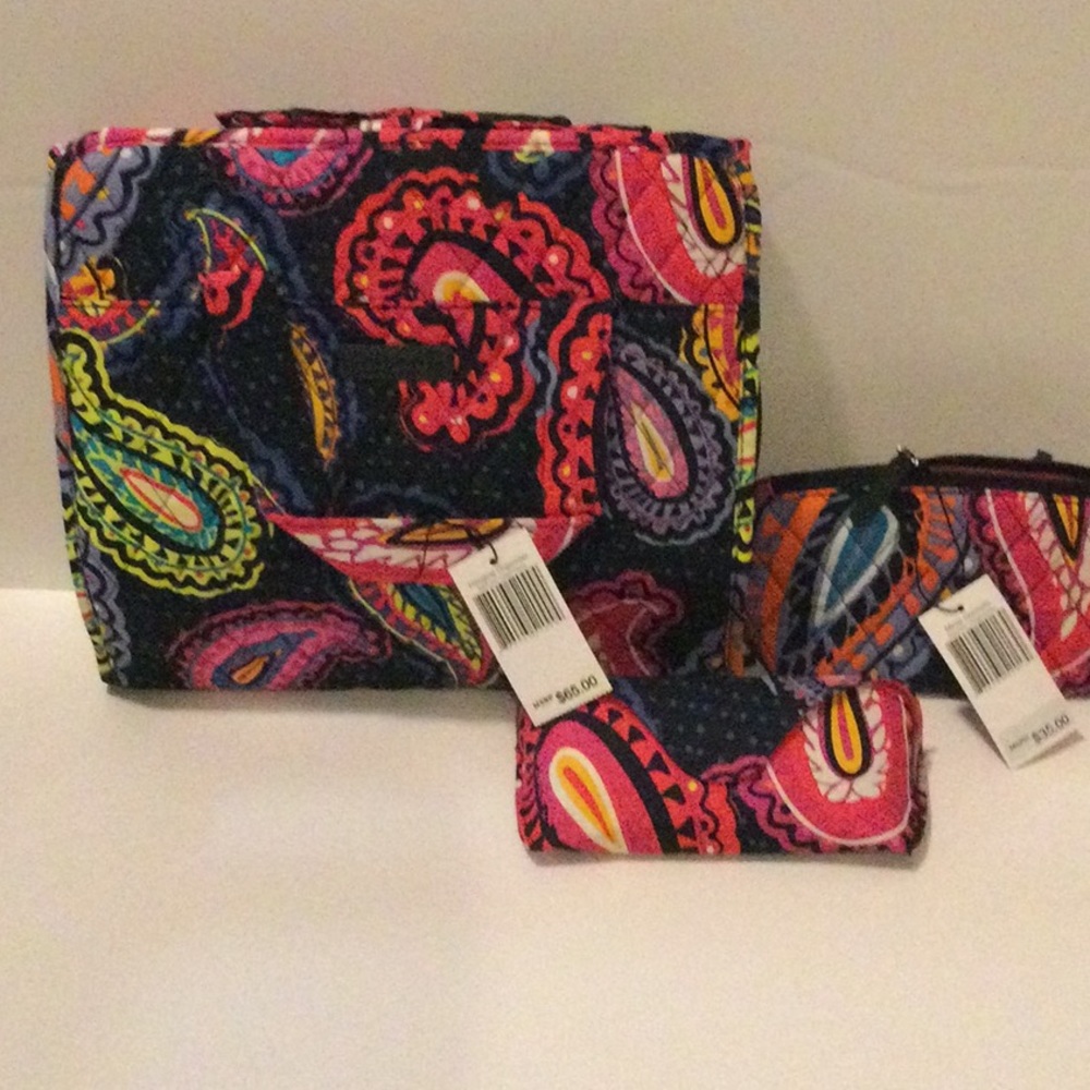 Vera Bradley hanging/ eyeglass case